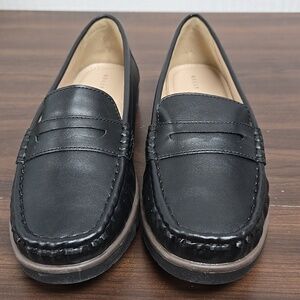 Kelly & Katie Size 7W Black Denise Loafers